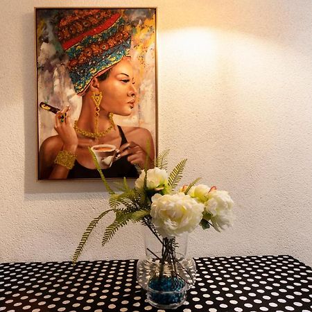 Little House In Center Apartment Алмерия Екстериор снимка