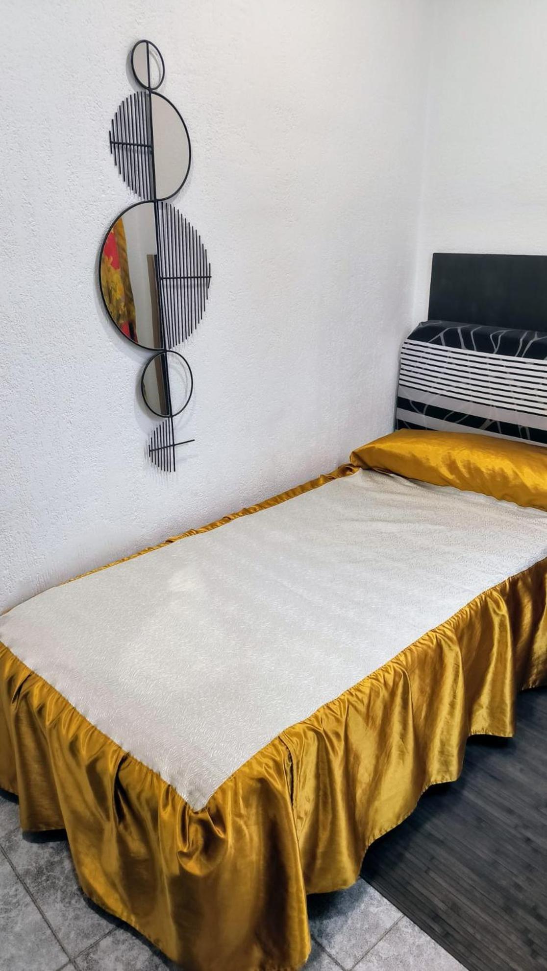 Little House In Center Apartment Алмерия Екстериор снимка